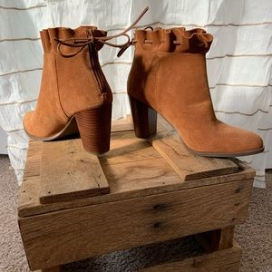 Crown and Ivy booties